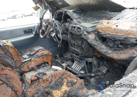 1993 Nissan Quest Gxe/Xe z USA, uszkodzony, nr VIN 4N2DN11W8PD806924